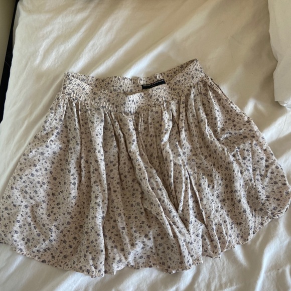 brandy melville skater skirt - Picture 1 of 4